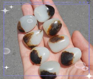 和田玉黑皮籽料的珍贵性与市场趋势分析