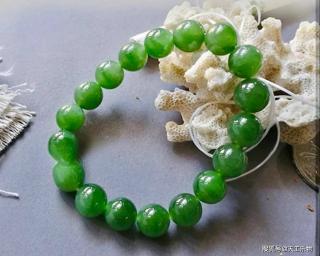 和田玉绿色玉种之王!十种最有代表性的精品碧玉!