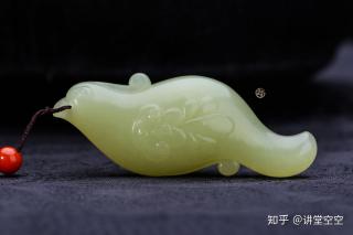 用电筒怎么看玉的真假?